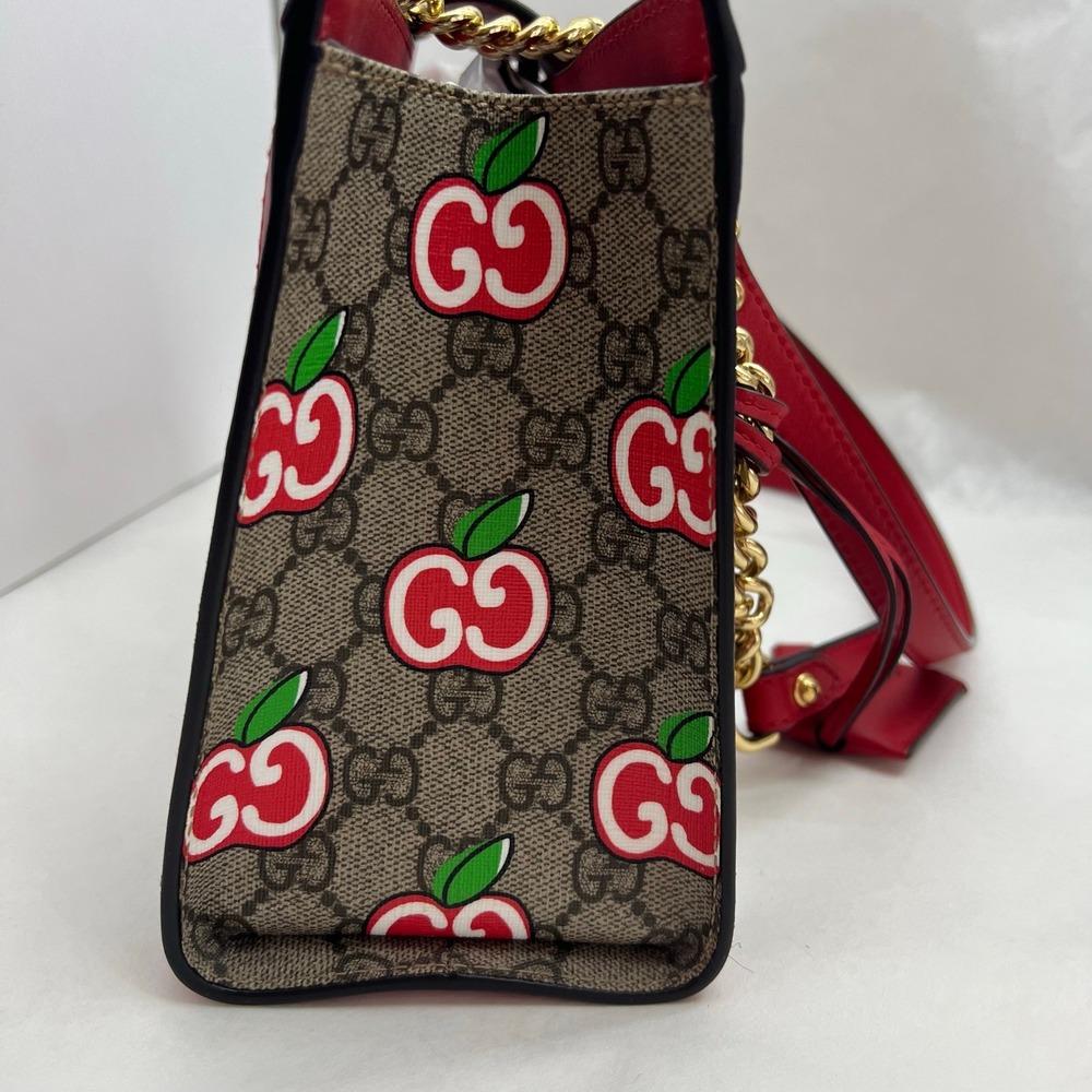 Authentic Gucci GG Supreme Apple Print Padlock Shoulder Bag 🍎✨ - Picture 14 of 16